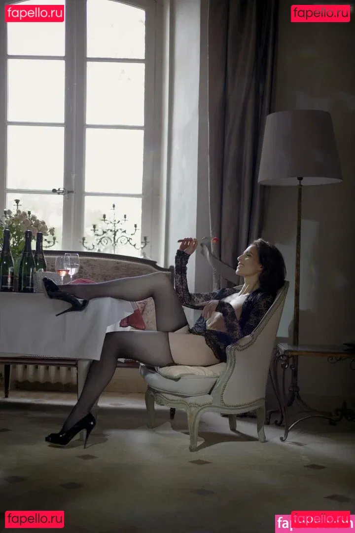 Ulrike Frank-GZSZ Onlyfans Photo Gallery 