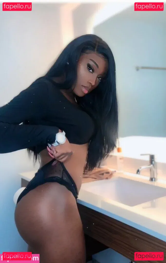 youknowgisele Onlyfans Photo Gallery 