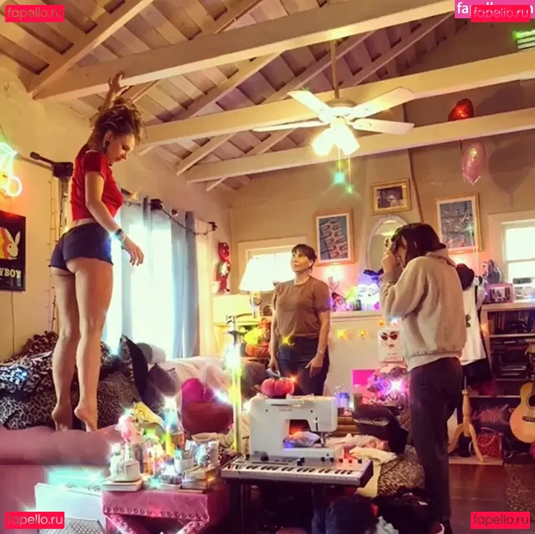 Juno Temple Onlyfans Photo Gallery 