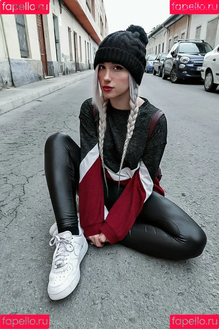 katth Onlyfans Photo Gallery 