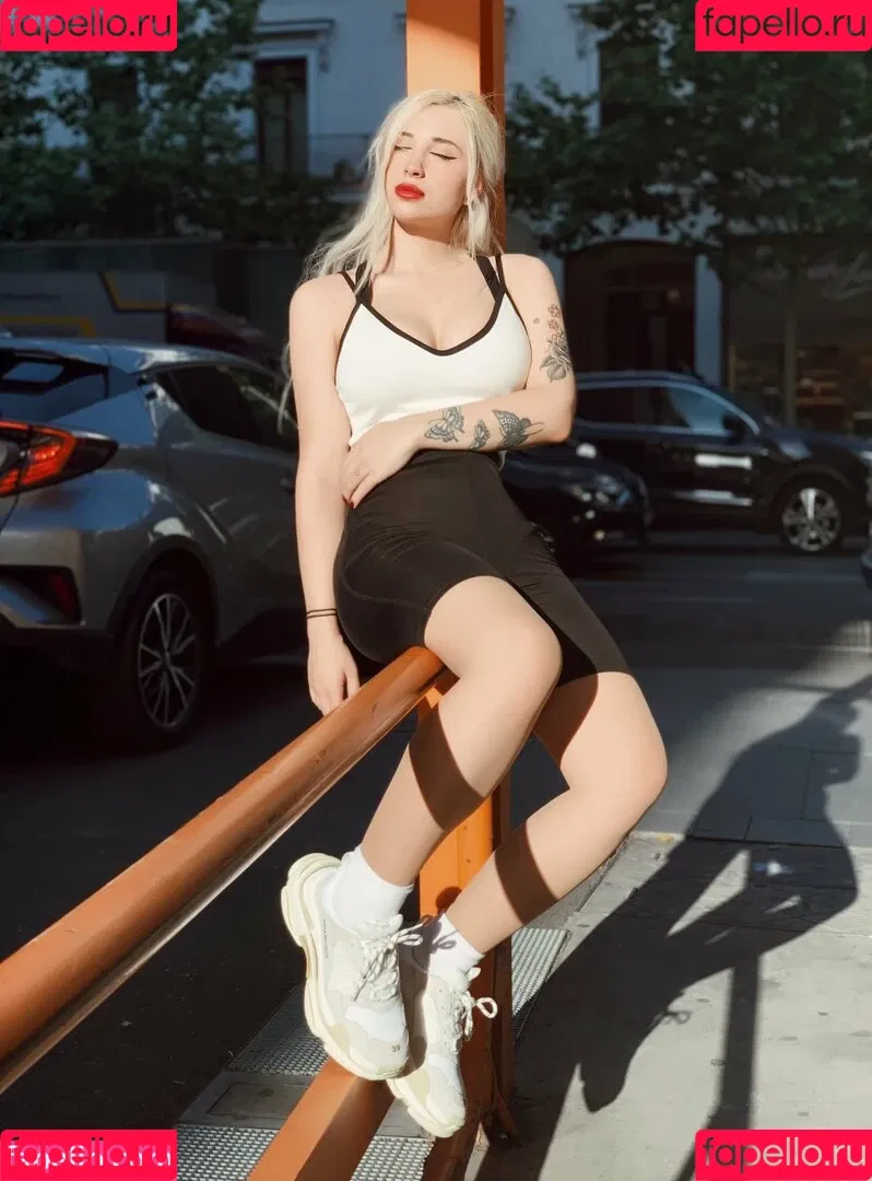 katth Onlyfans Photo Gallery 