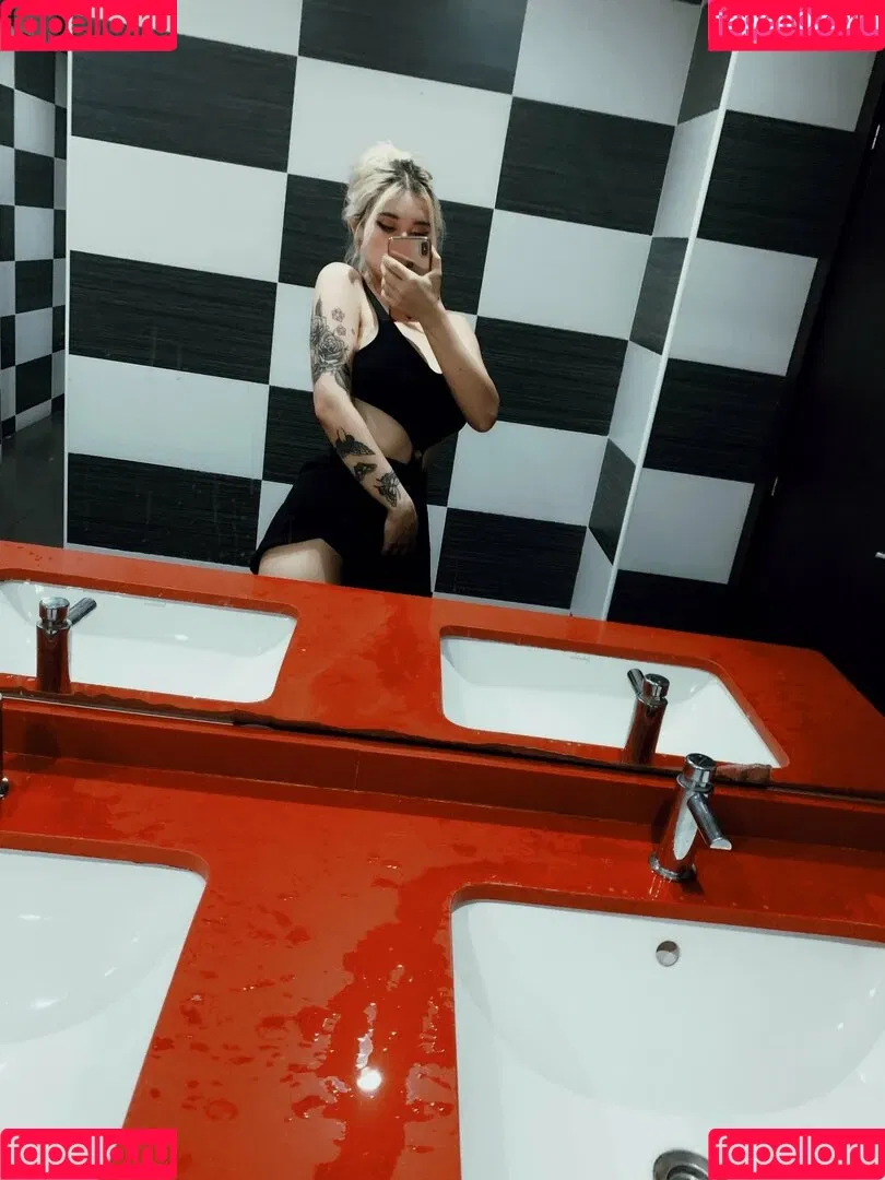 katth Onlyfans Photo Gallery 