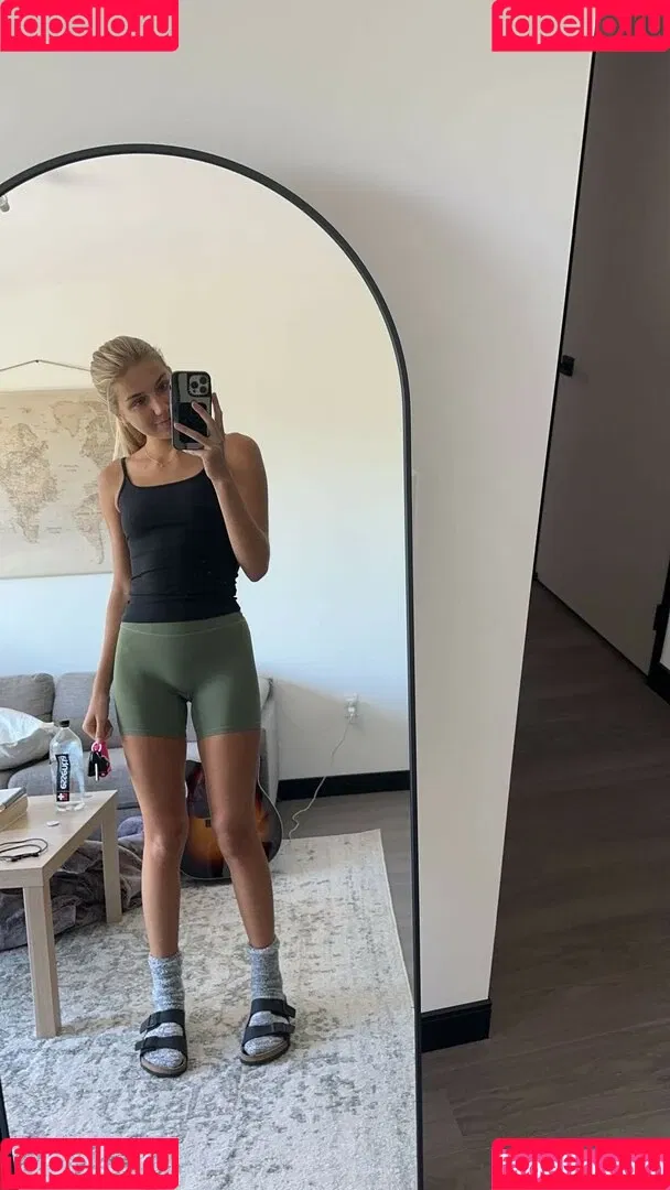 Aniela Leon Onlyfans Photo Gallery 