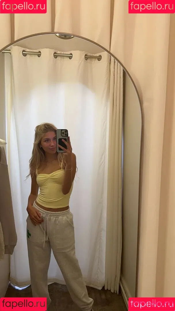 Aniela Leon Onlyfans Photo Gallery 