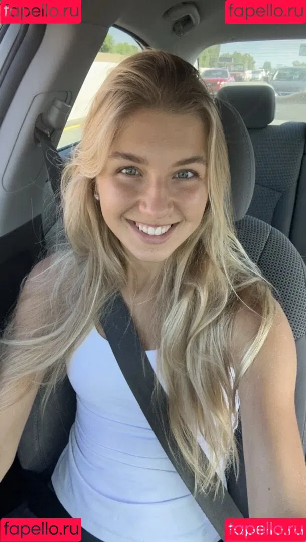 Aniela Leon Onlyfans Photo Gallery 