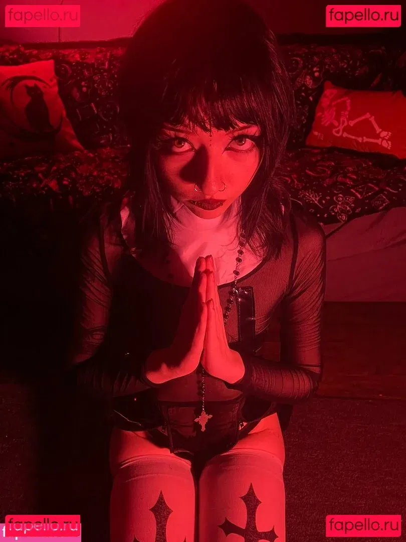 pissymantis Onlyfans Photo Gallery 