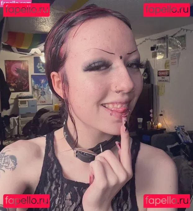 pissymantis Onlyfans Photo Gallery 