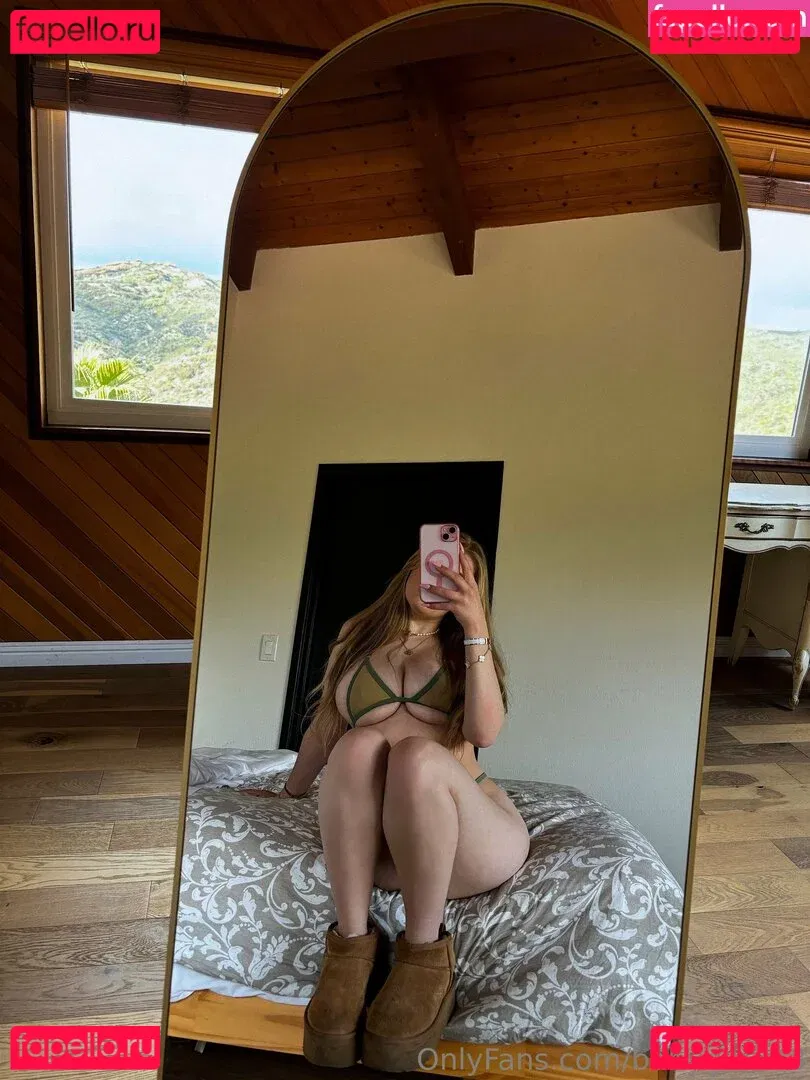 Actuallyemmy Onlyfans Photo Gallery 