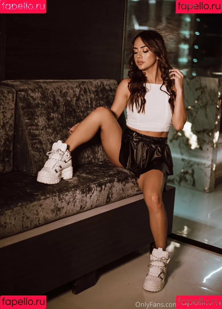 emsexylips Onlyfans Photo Gallery 