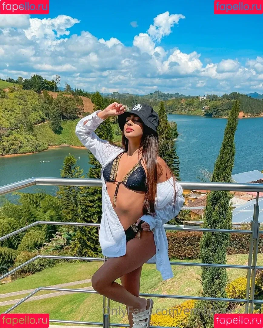 emsexylips Onlyfans Photo Gallery 