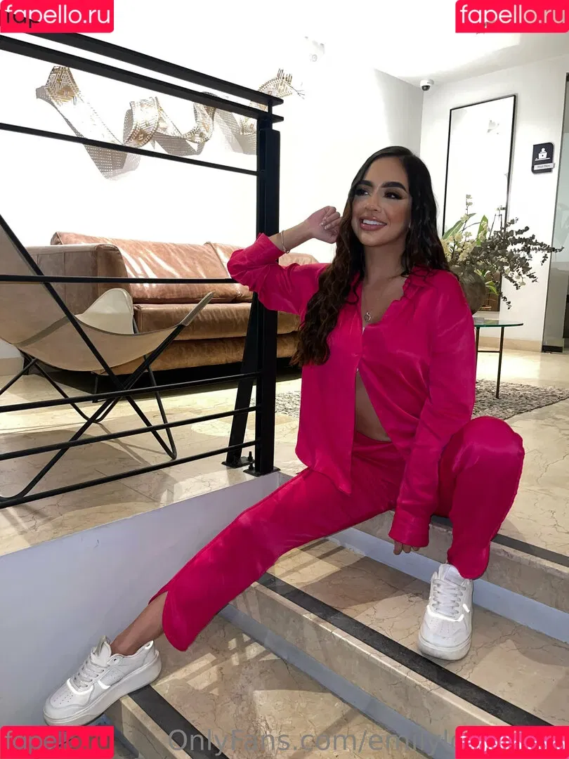 emsexylips Onlyfans Photo Gallery 