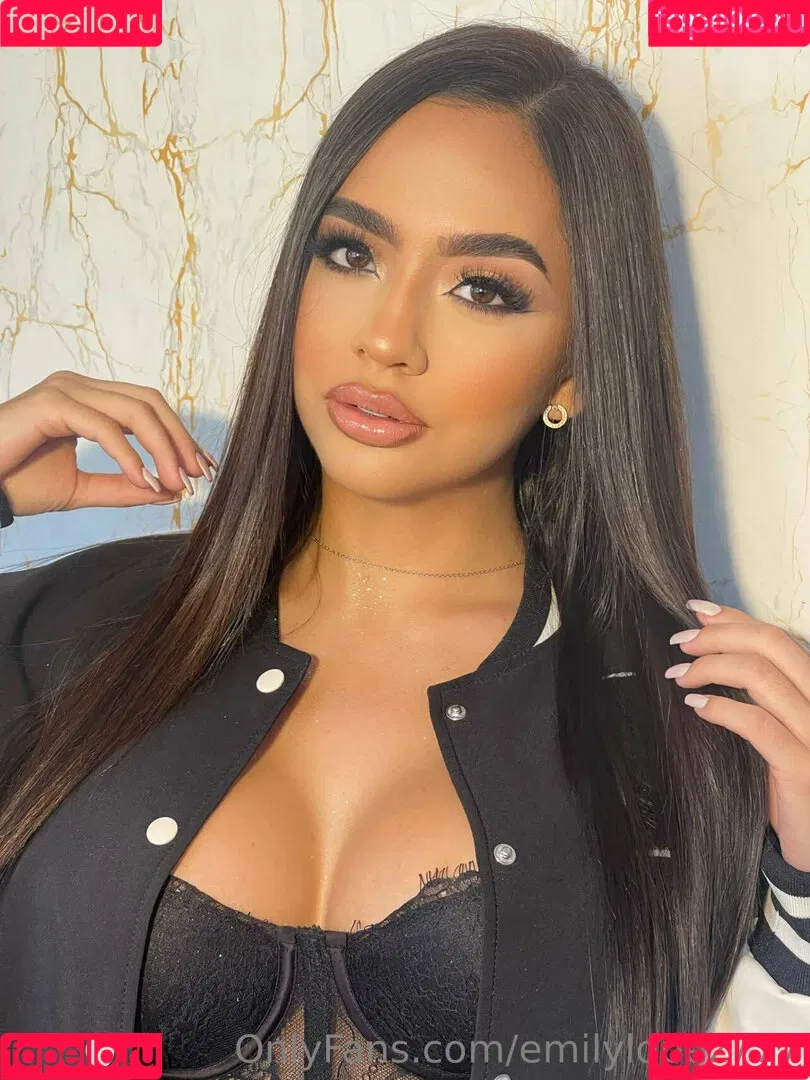 emsexylips Onlyfans Photo Gallery 