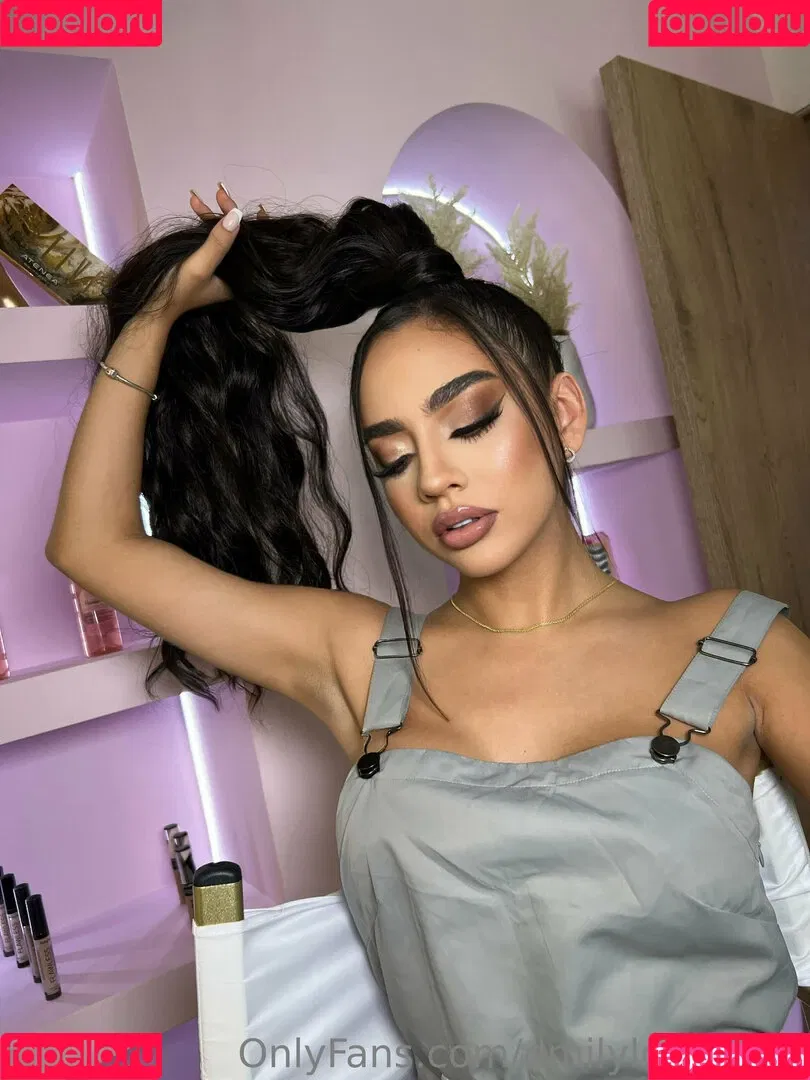 emsexylips Onlyfans Photo Gallery 
