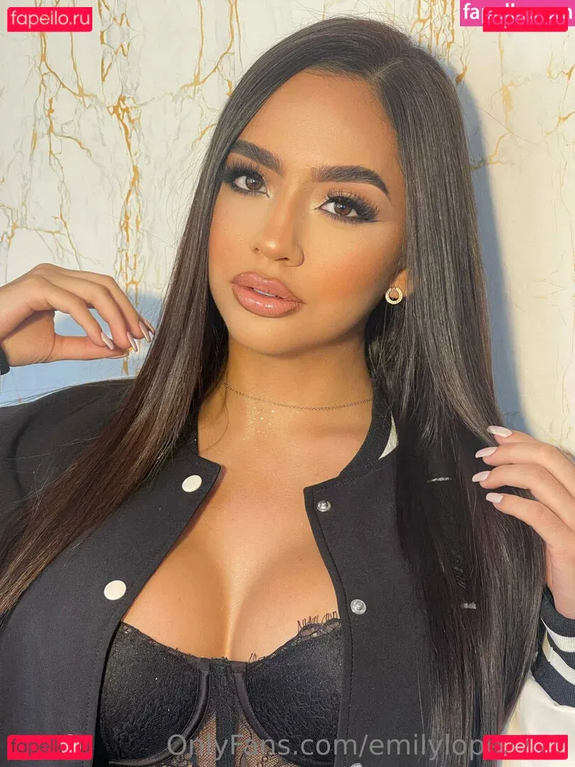 emsexylips Onlyfans Photo Gallery 