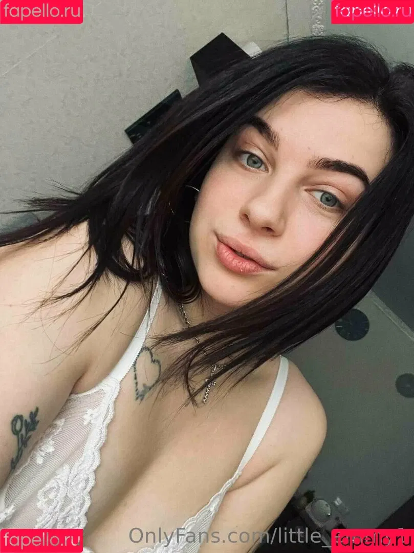 little_emmy1 Onlyfans Photo Gallery 