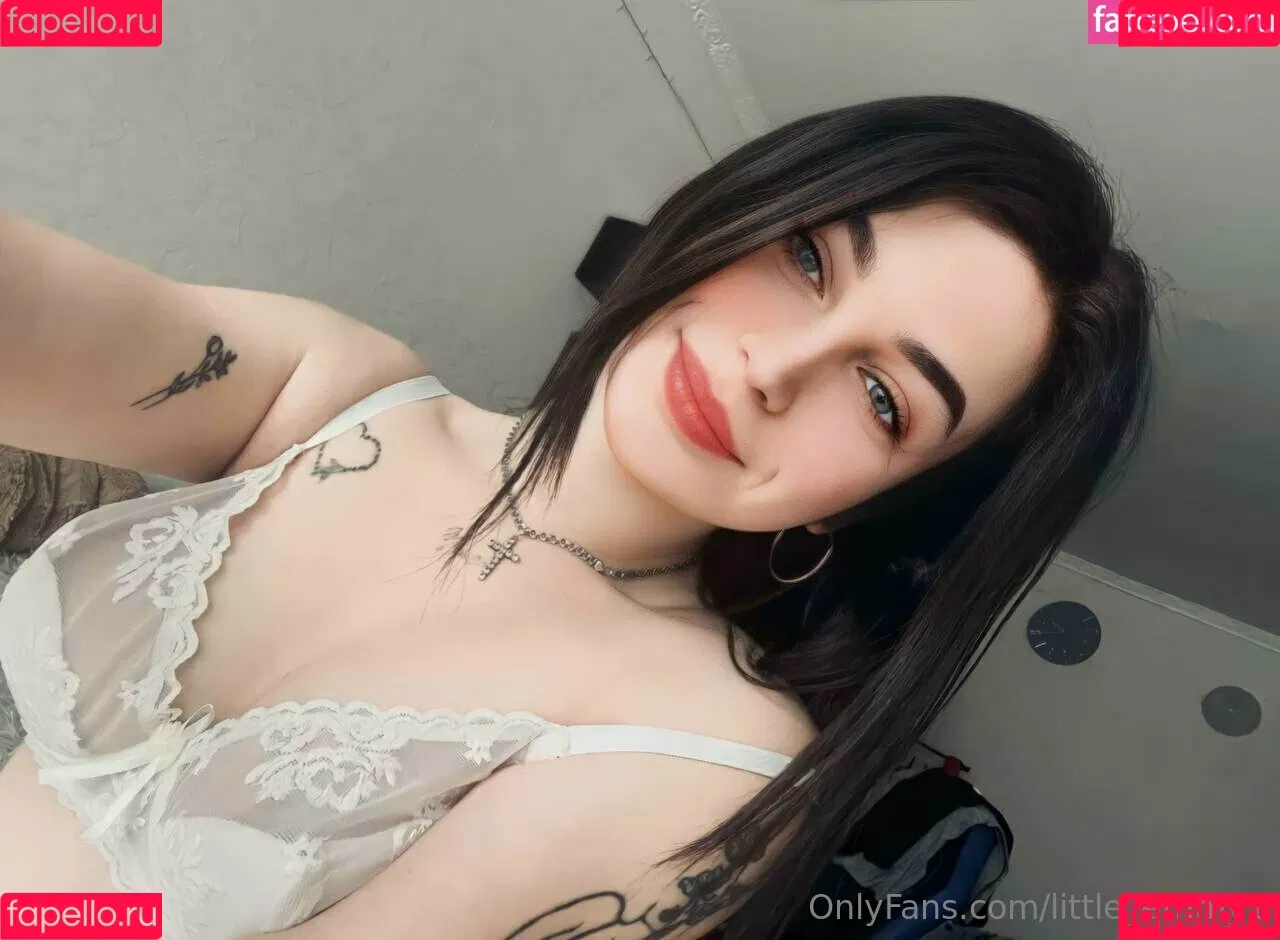 little_emmy1 Onlyfans Photo Gallery 