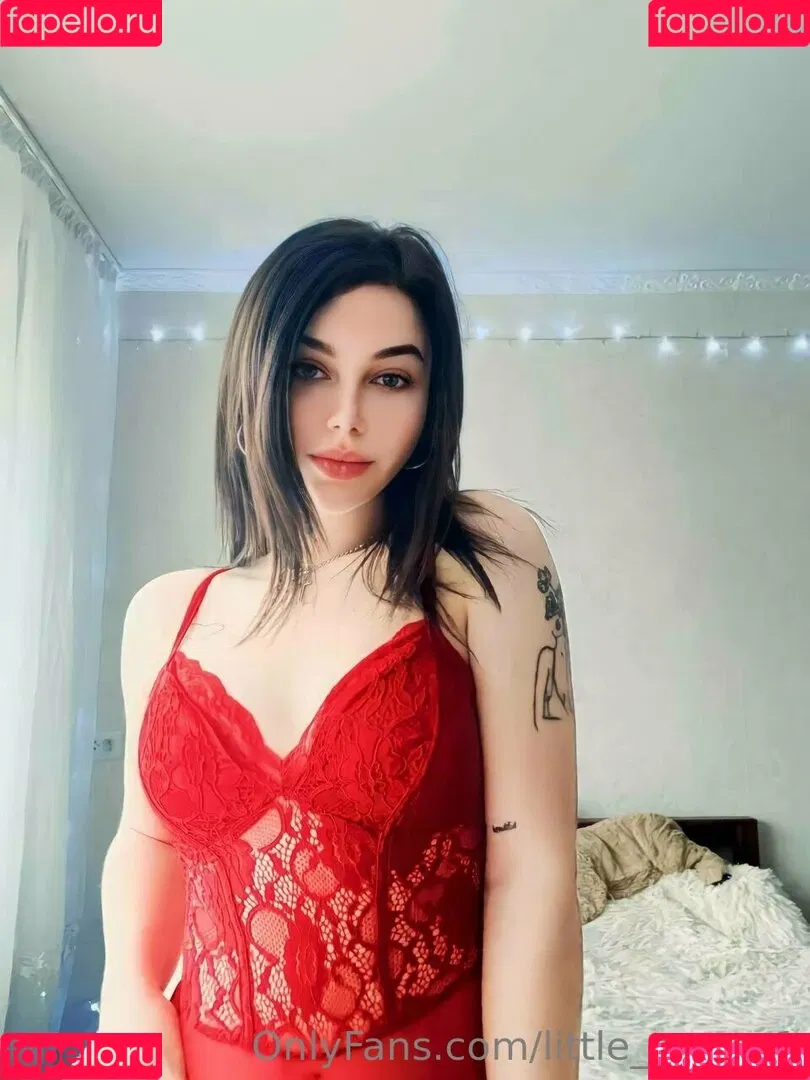 little_emmy1 Onlyfans Photo Gallery 