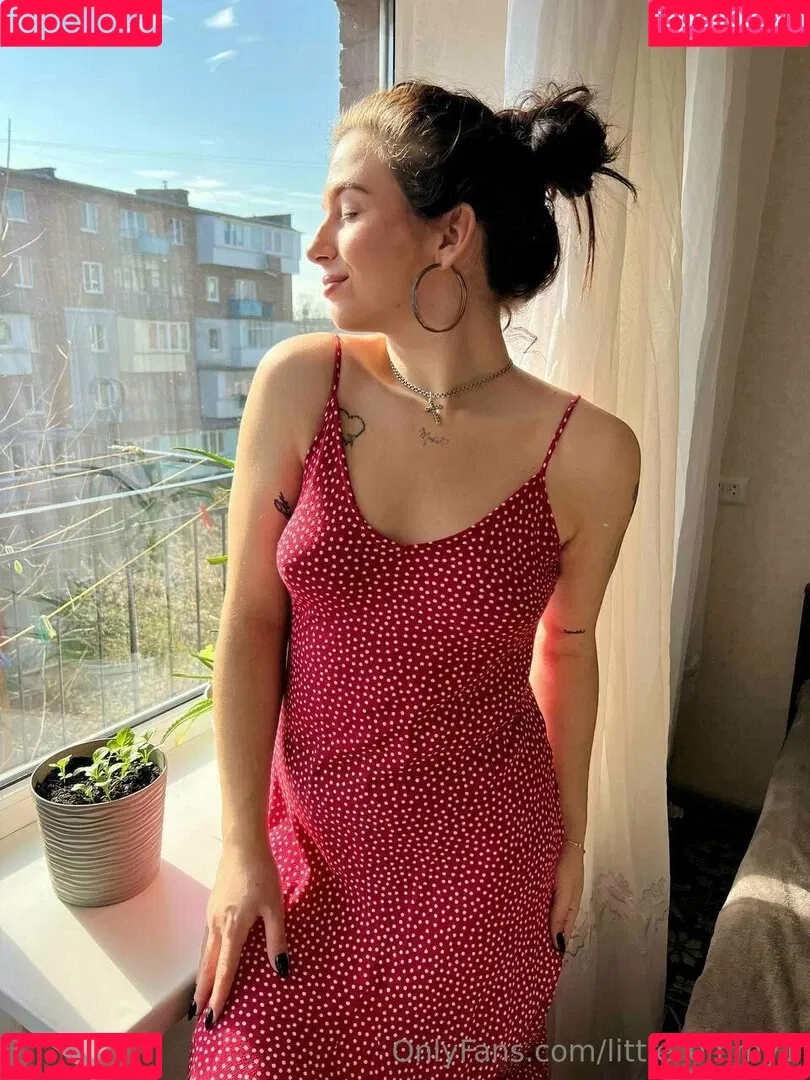 little_emmy1 Onlyfans Photo Gallery 