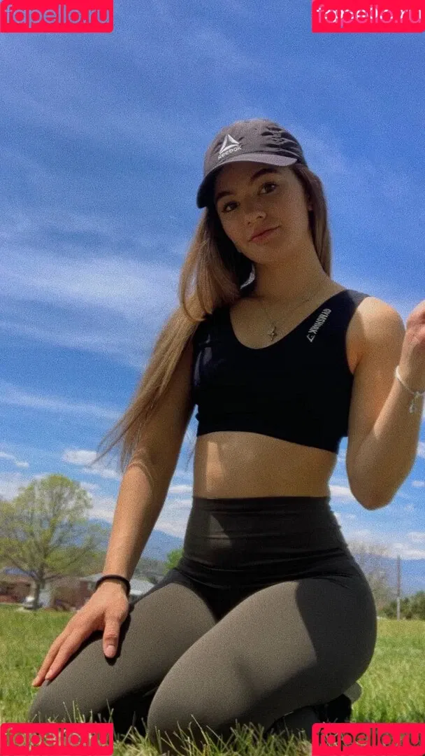 Andrea Gutiérrez Onlyfans Photo Gallery 