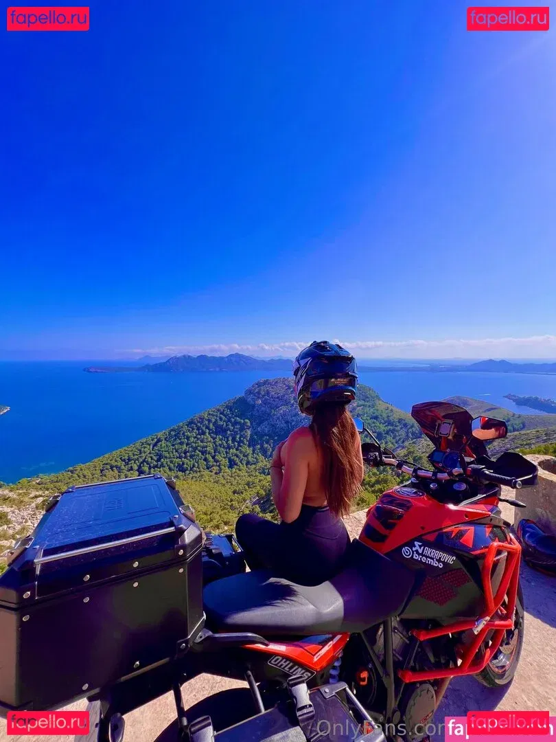 magicalceci Onlyfans Photo Gallery 