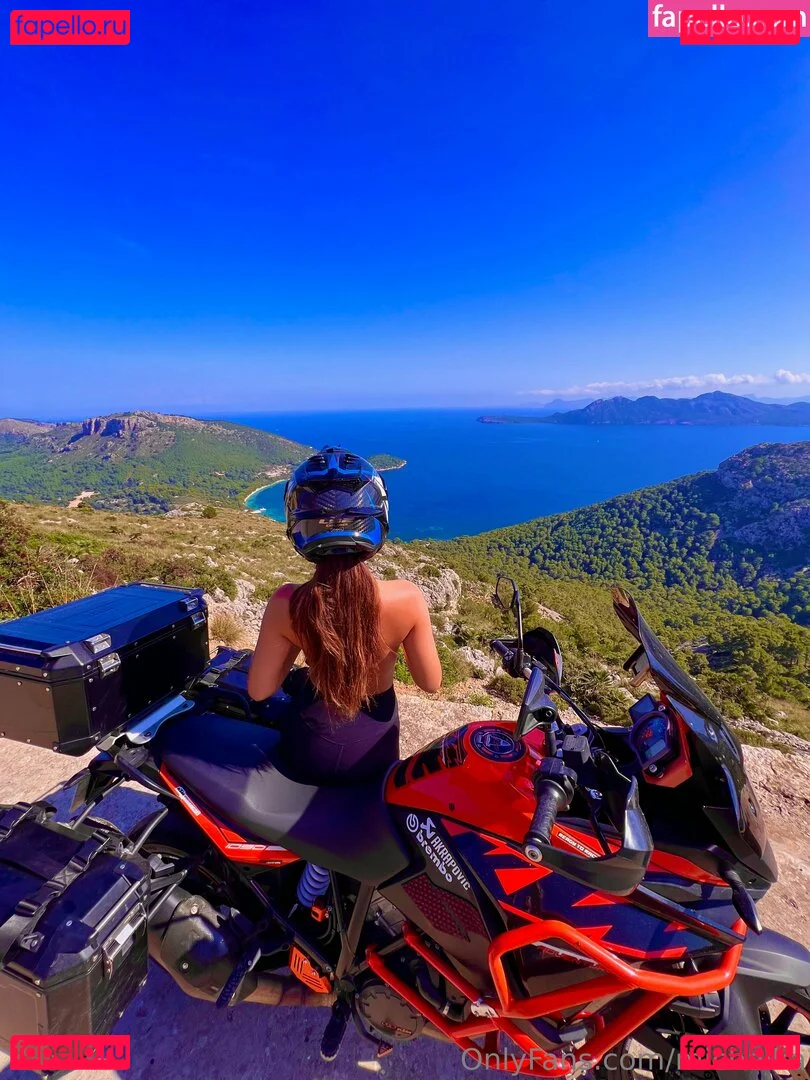 magicalceci Onlyfans Photo Gallery 