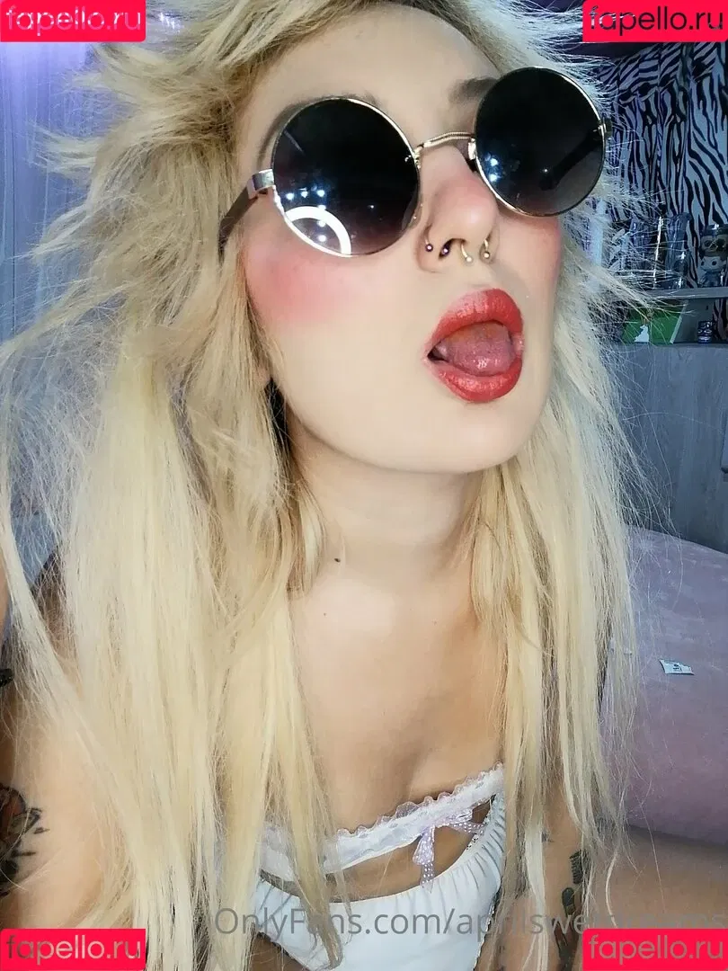 aprilswetdreams Onlyfans Photo Gallery 