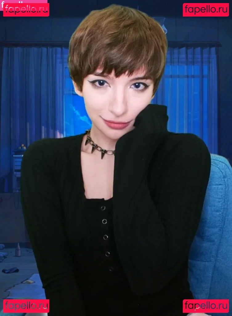 Faye Tan Onlyfans Photo Gallery 