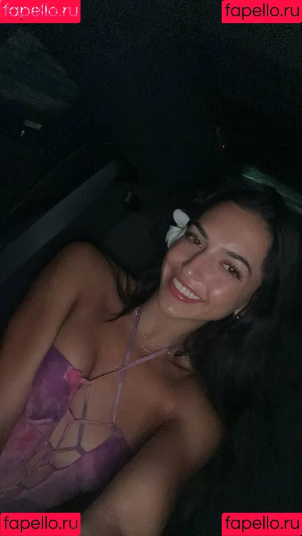Isabela Lopez Onlyfans Photo Gallery 