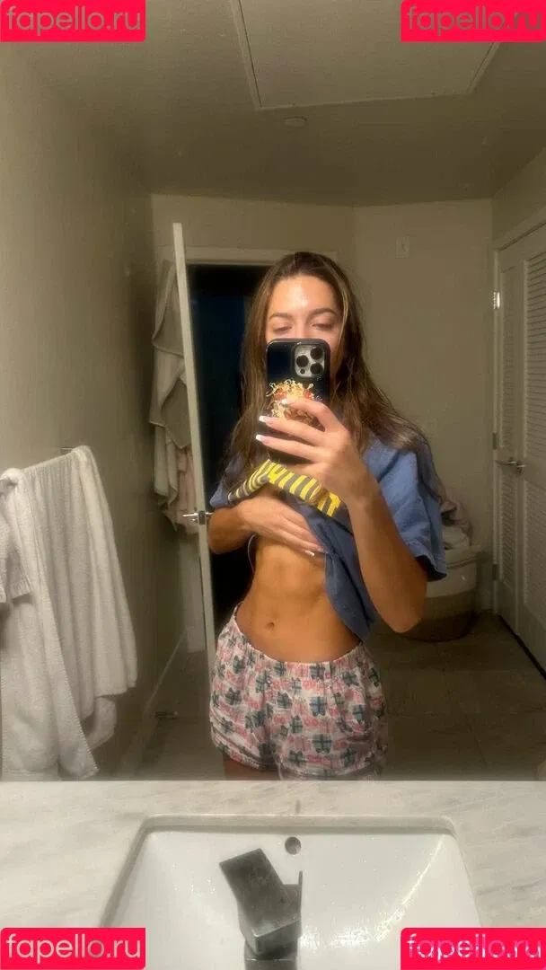 Isabela Lopez Onlyfans Photo Gallery 