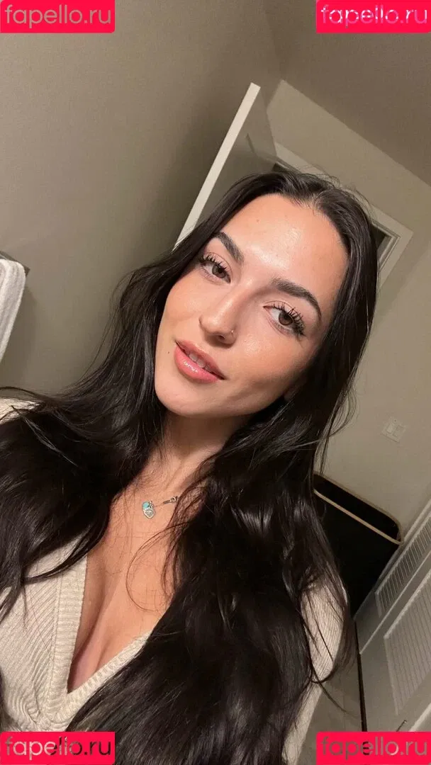 Isabela Lopez Onlyfans Photo Gallery 