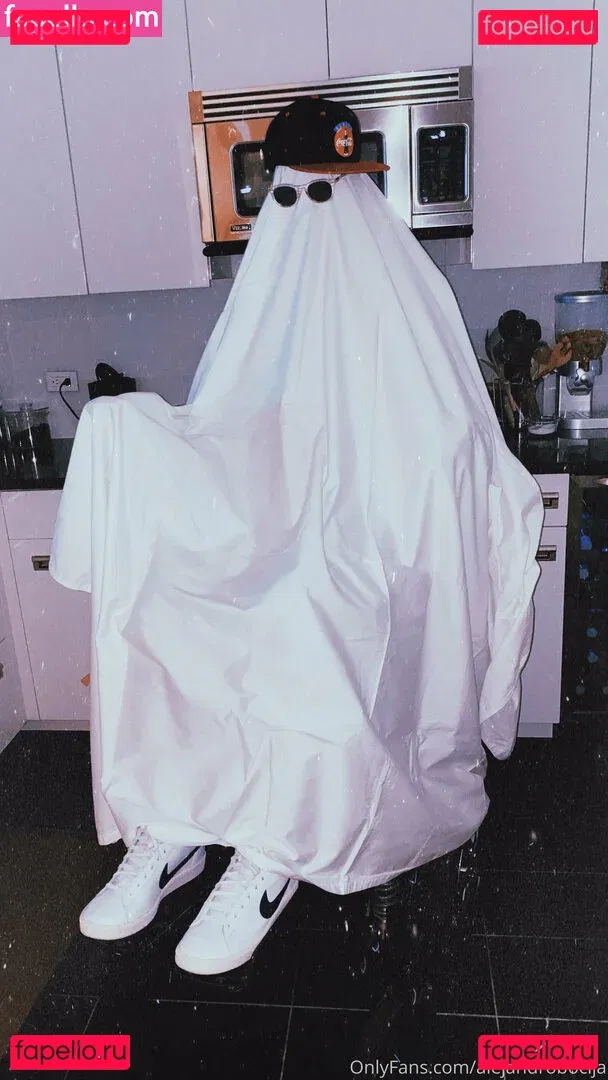 alejandrobocija Onlyfans Photo Gallery 