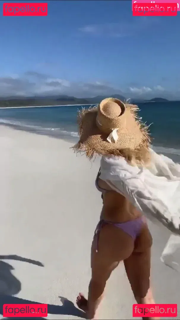 Natasha Oakley Onlyfans Photo Gallery 