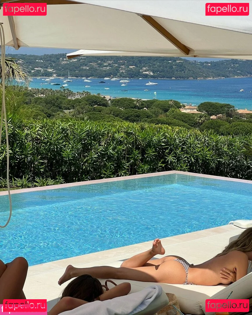 Natasha Oakley Onlyfans Photo Gallery 