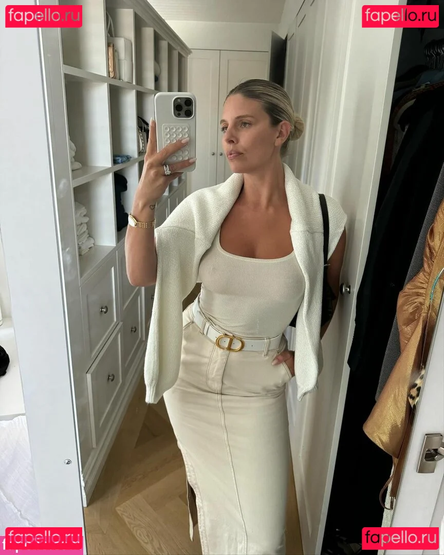 Natasha Oakley Onlyfans Photo Gallery 