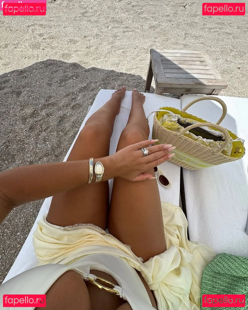 Natasha Oakley Onlyfans Photo Gallery 