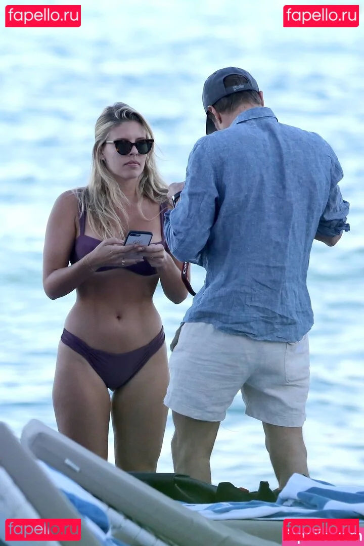 Natasha Oakley Onlyfans Photo Gallery 