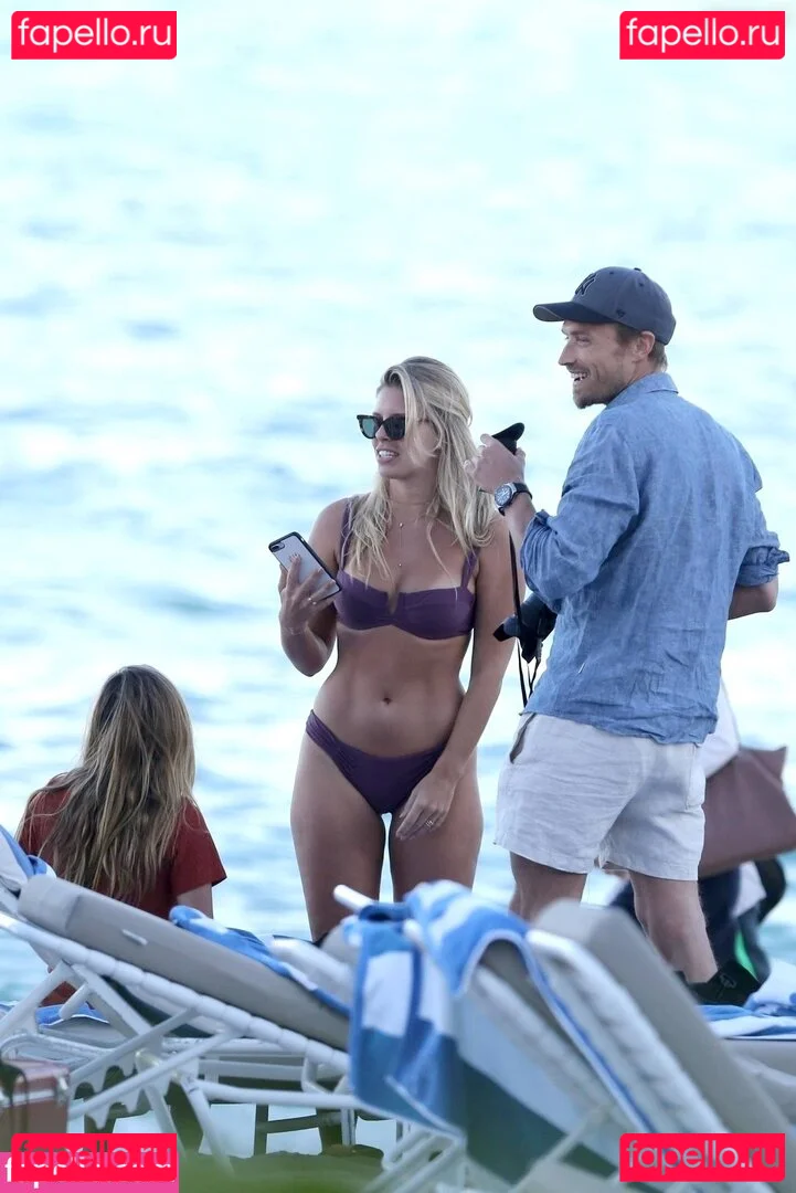 Natasha Oakley Onlyfans Photo Gallery 