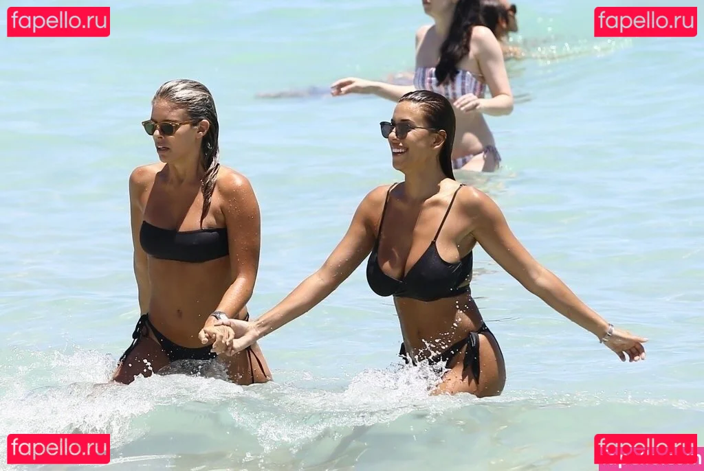 Natasha Oakley Onlyfans Photo Gallery 