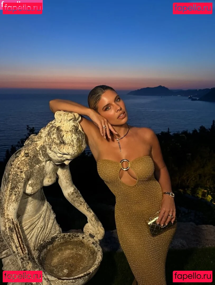 Natasha Oakley Onlyfans Photo Gallery 