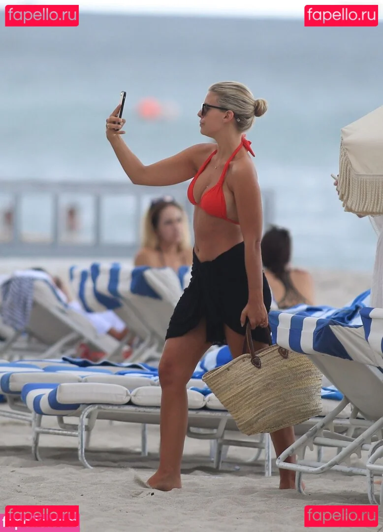 Natasha Oakley Onlyfans Photo Gallery 