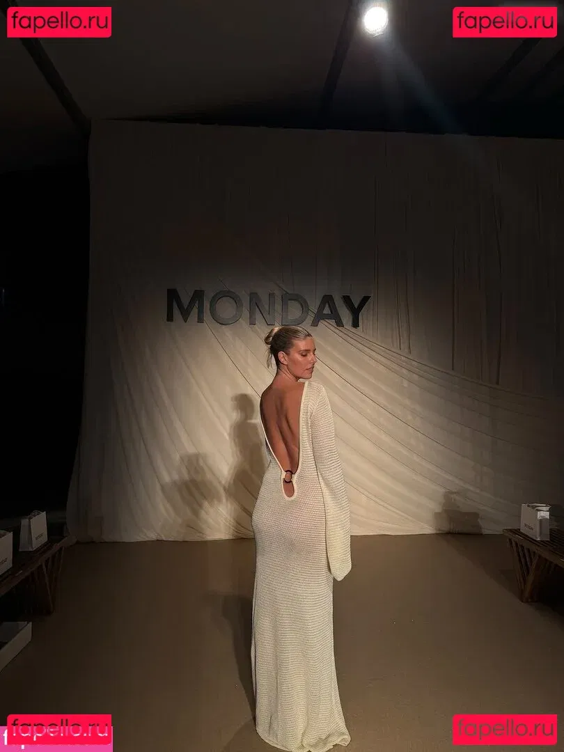 Natasha Oakley Onlyfans Photo Gallery 