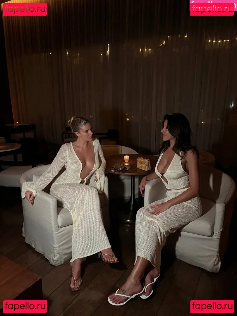 Natasha Oakley Onlyfans Photo Gallery 