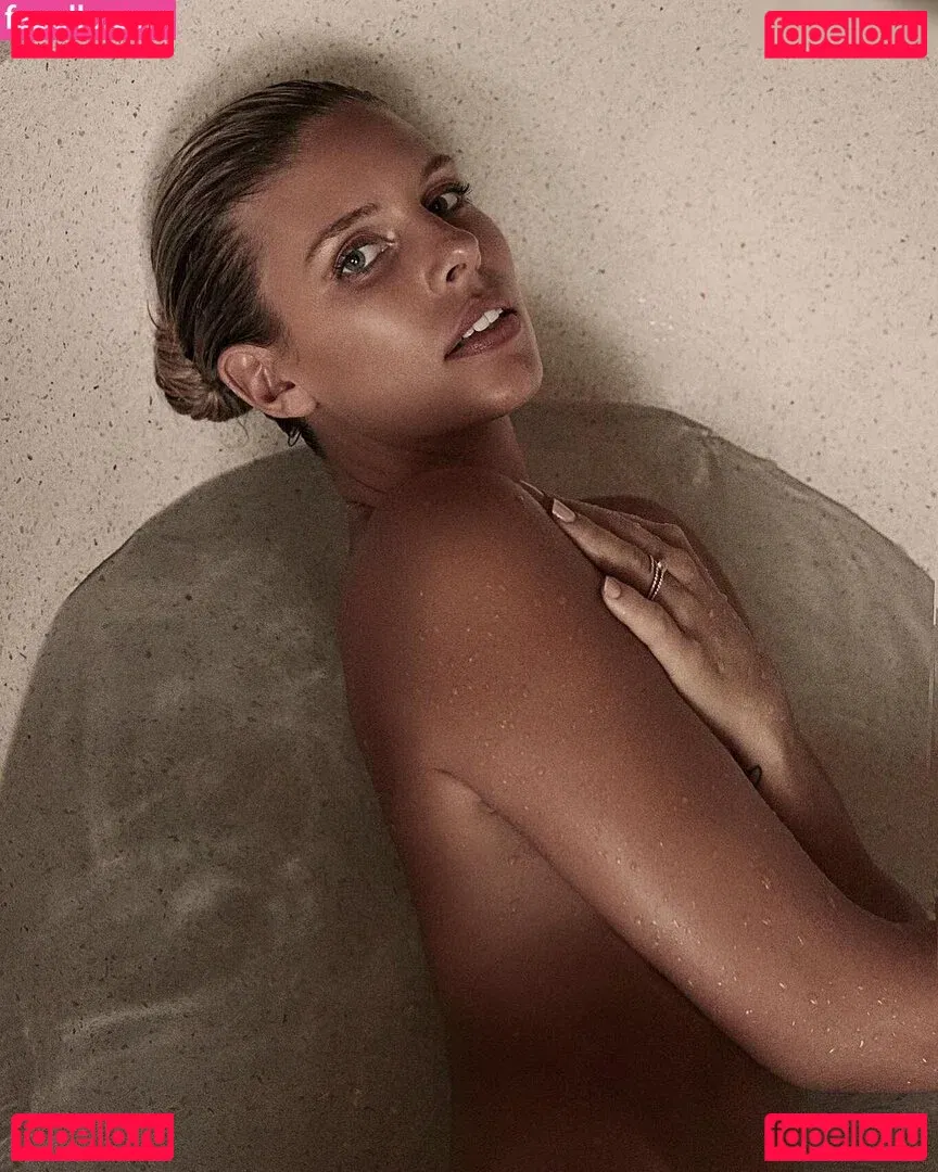 Natasha Oakley Onlyfans Photo Gallery 