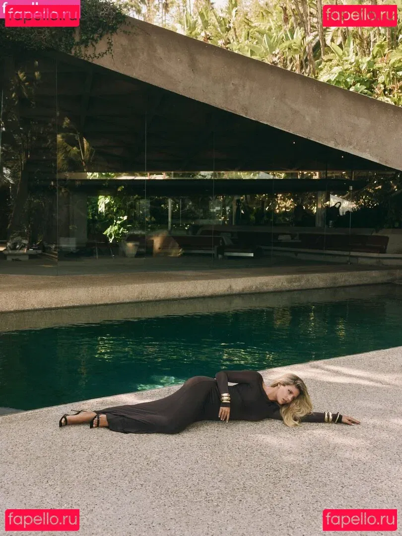 Natasha Oakley Onlyfans Photo Gallery 