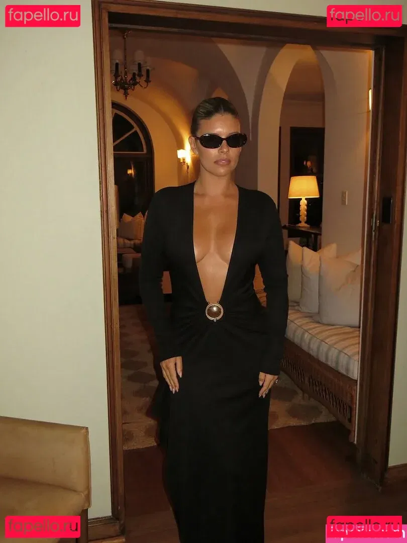 Natasha Oakley Onlyfans Photo Gallery 