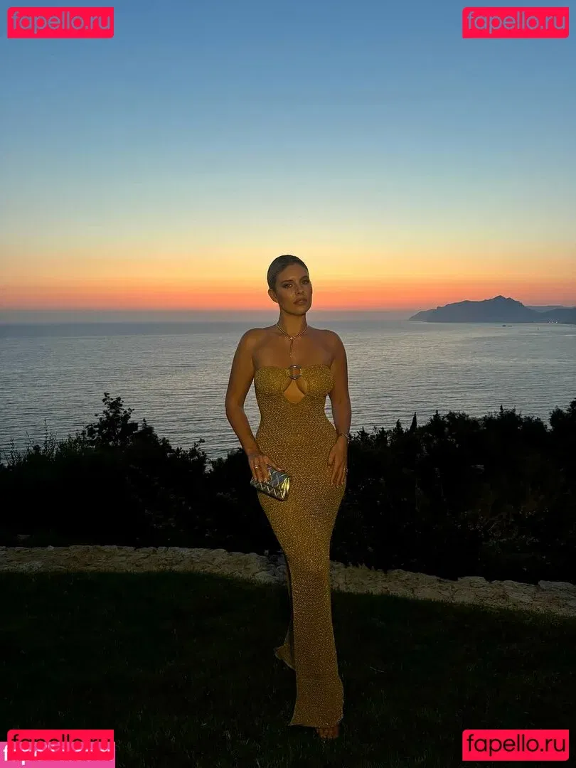 Natasha Oakley Onlyfans Photo Gallery 