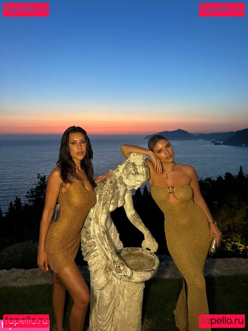 Natasha Oakley Onlyfans Photo Gallery 