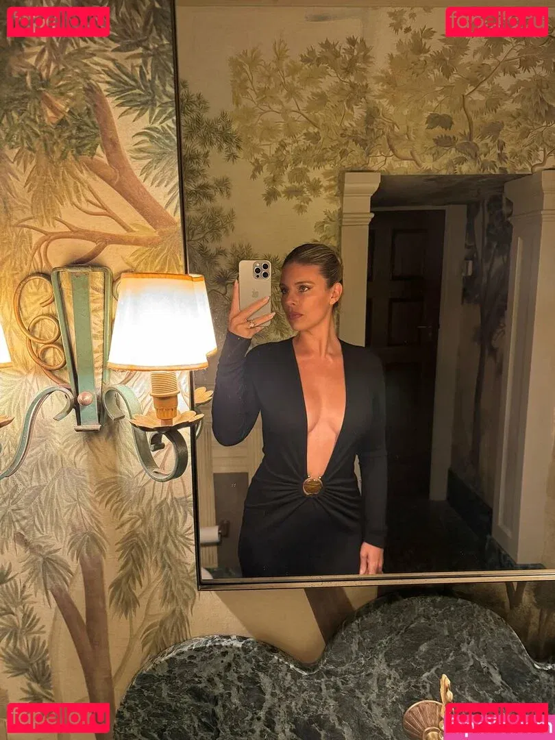 Natasha Oakley Onlyfans Photo Gallery 