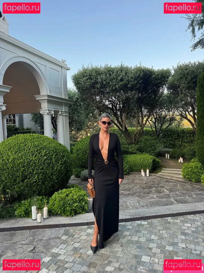 Natasha Oakley Onlyfans Photo Gallery 