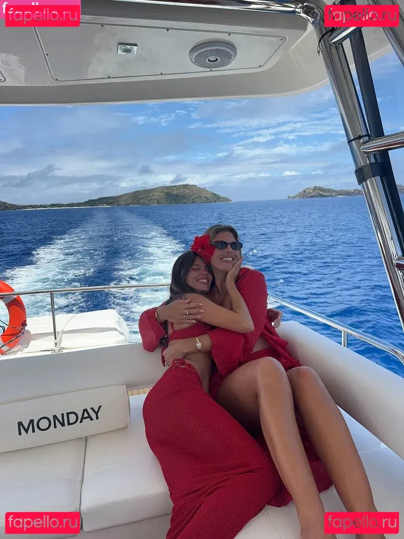 Natasha Oakley Onlyfans Photo Gallery 